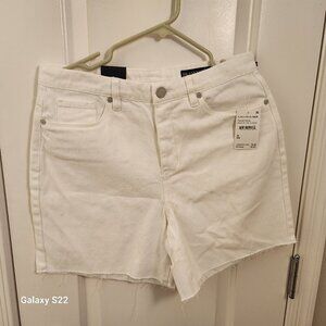 Blank NYC "Head in the Clouds" White Jean shorts. NWT. Size: Various